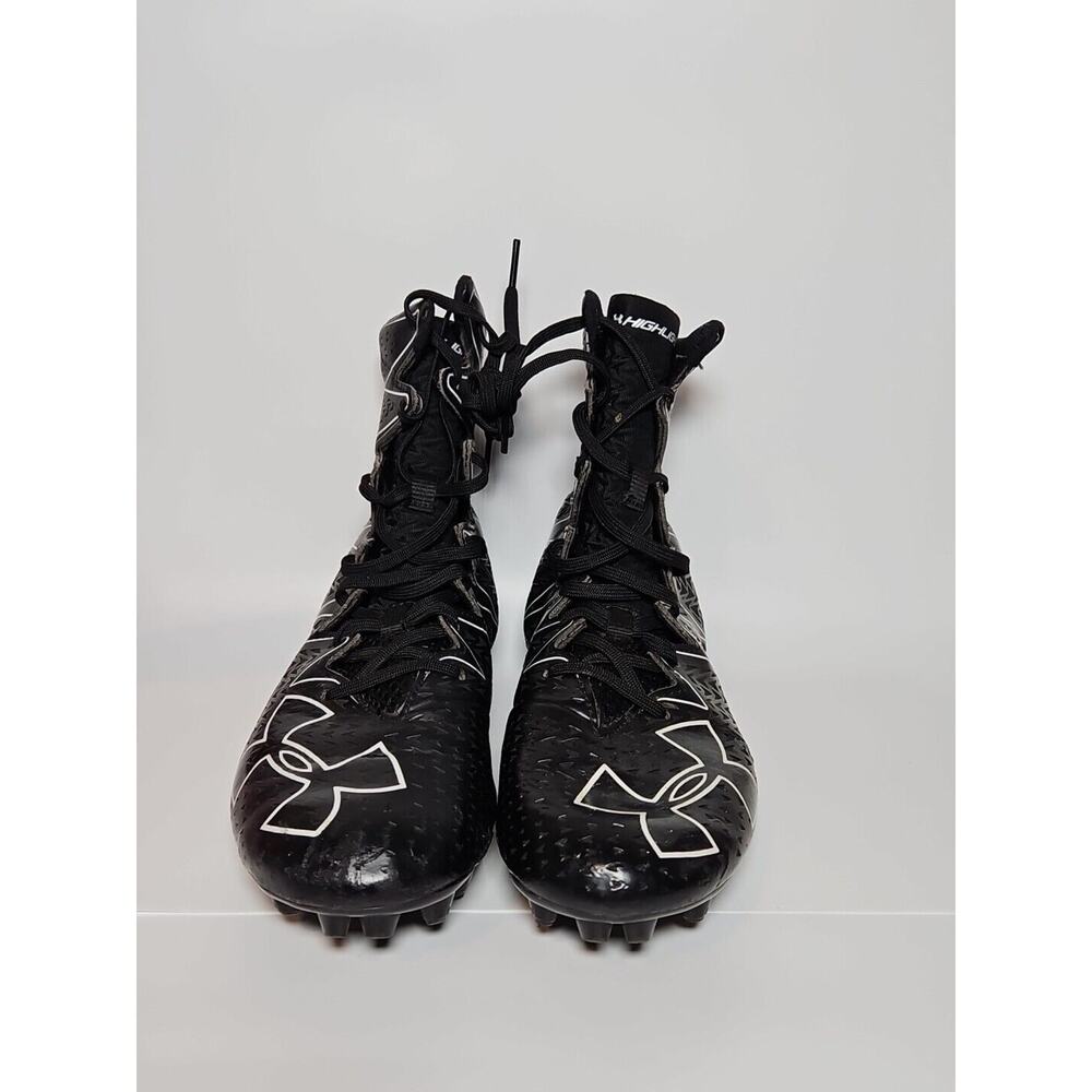 Under Armour Black & white Athletic Cleats 8.5 Soccer Rugby Football Clutchfit